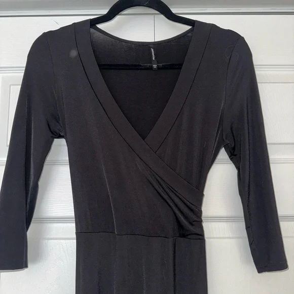 Black faux wrap maxi 3/4 sleeve dress - Picture 2 of 7